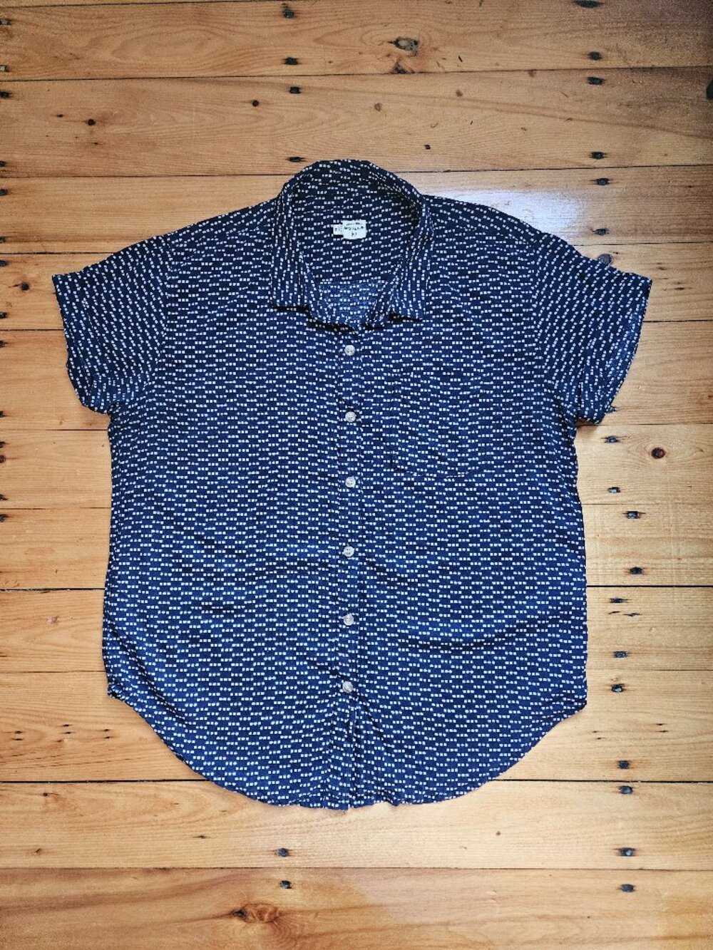 Bridge & Burn Top Navy with White Polka Dots Size Medium